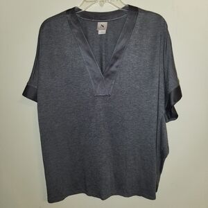 Natori Gray Satin-Trim Liungewwar Top